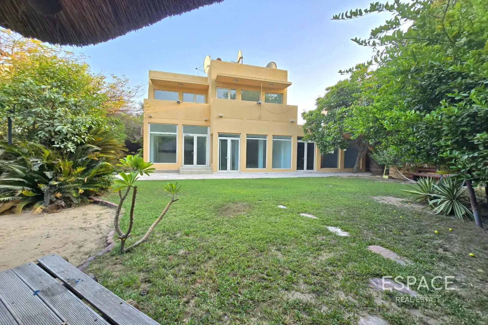 PropertiesGalleryCamera