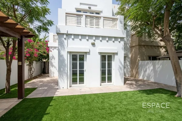 Zulal 2, Lakes, Dubai - Espace