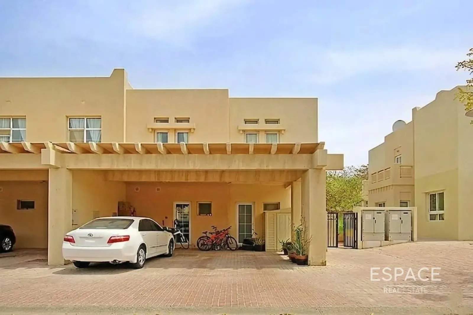 PropertiesGalleryCamera