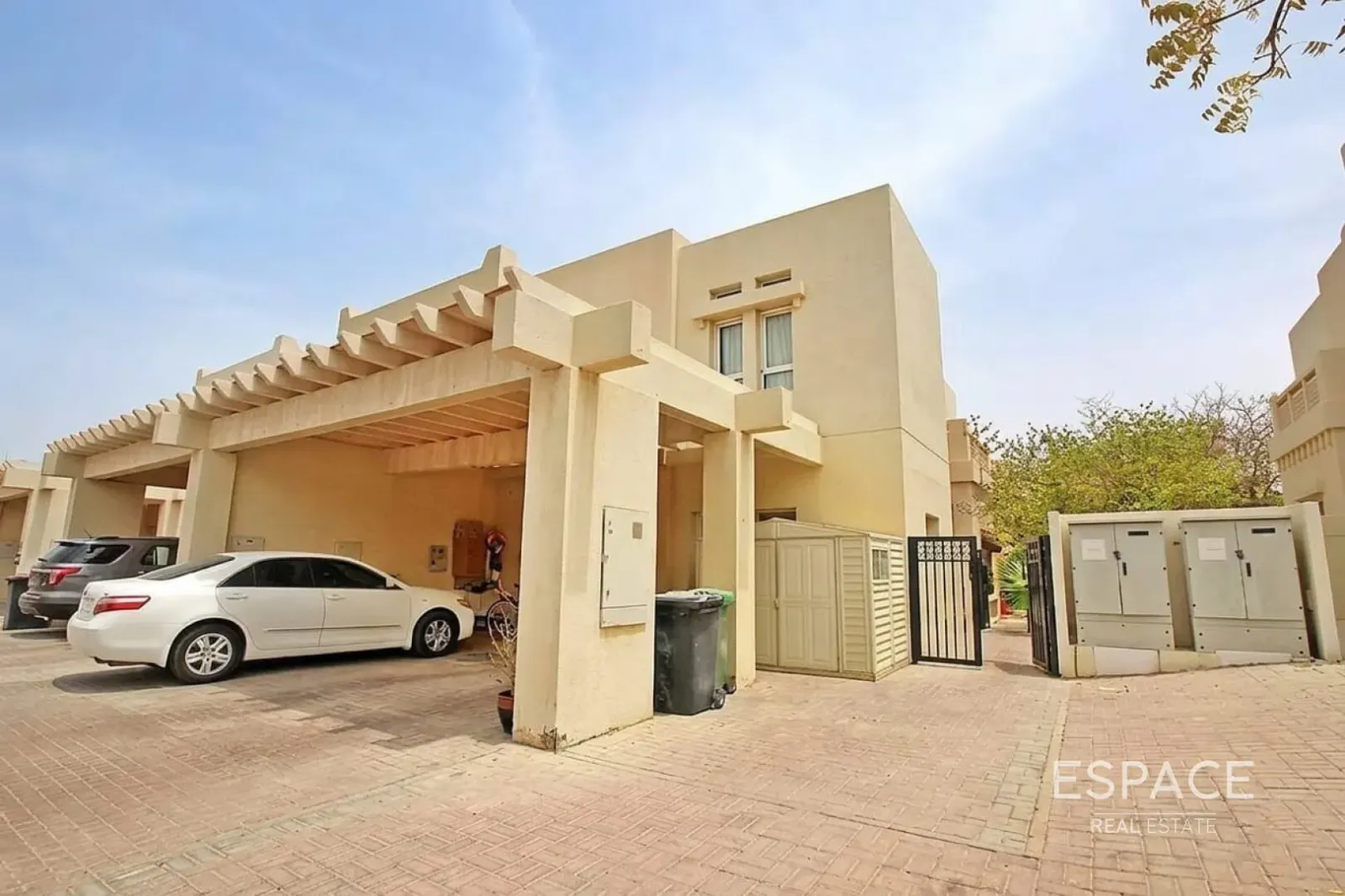 PropertiesGalleryCamera