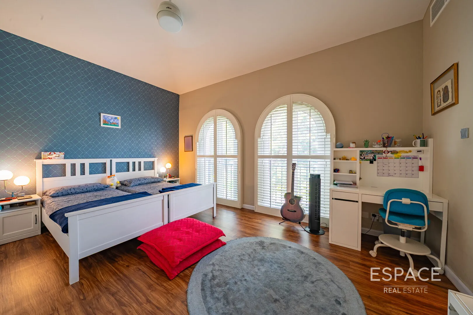 PropertiesGalleryCamera