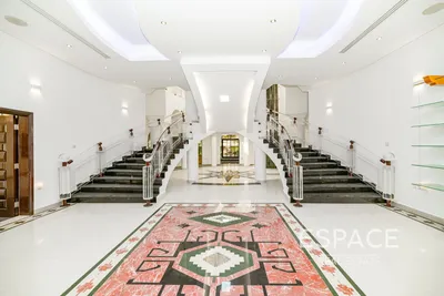 E Sector, Emirates Hills, Dubai - Espace