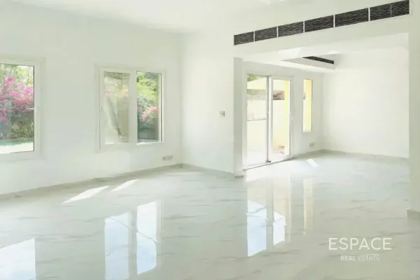 Springs 5, Springs, Dubai - Espace