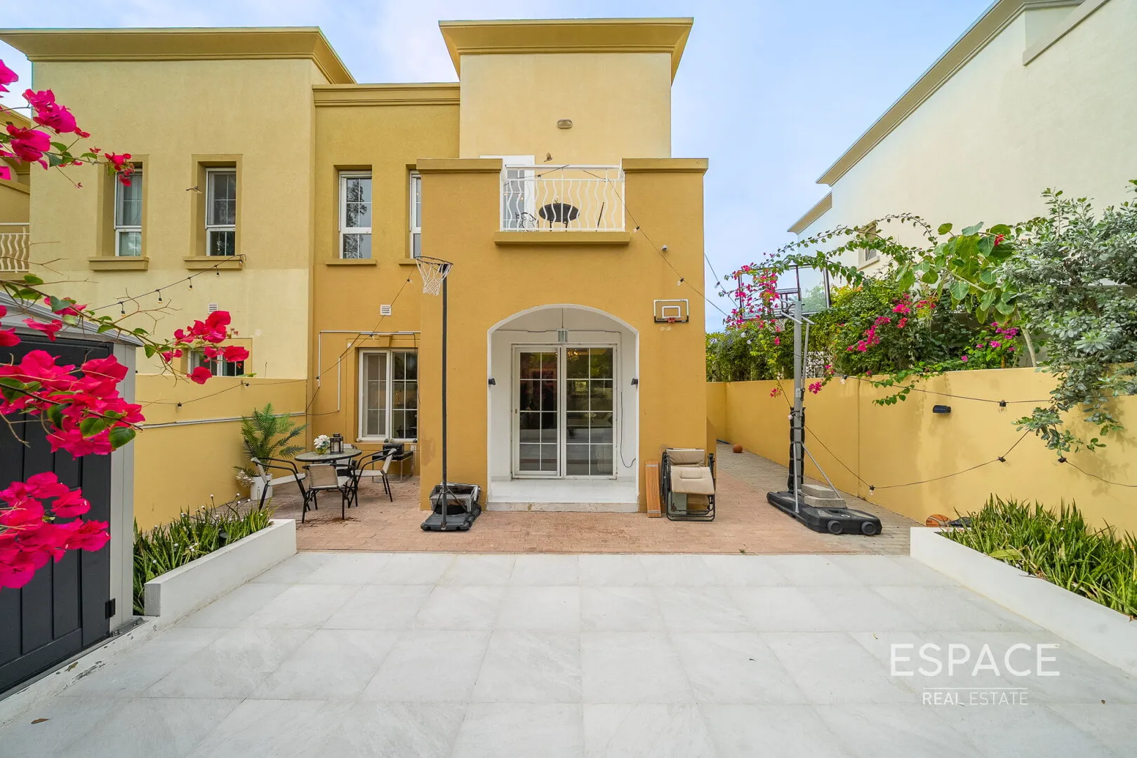 PropertiesGalleryCamera