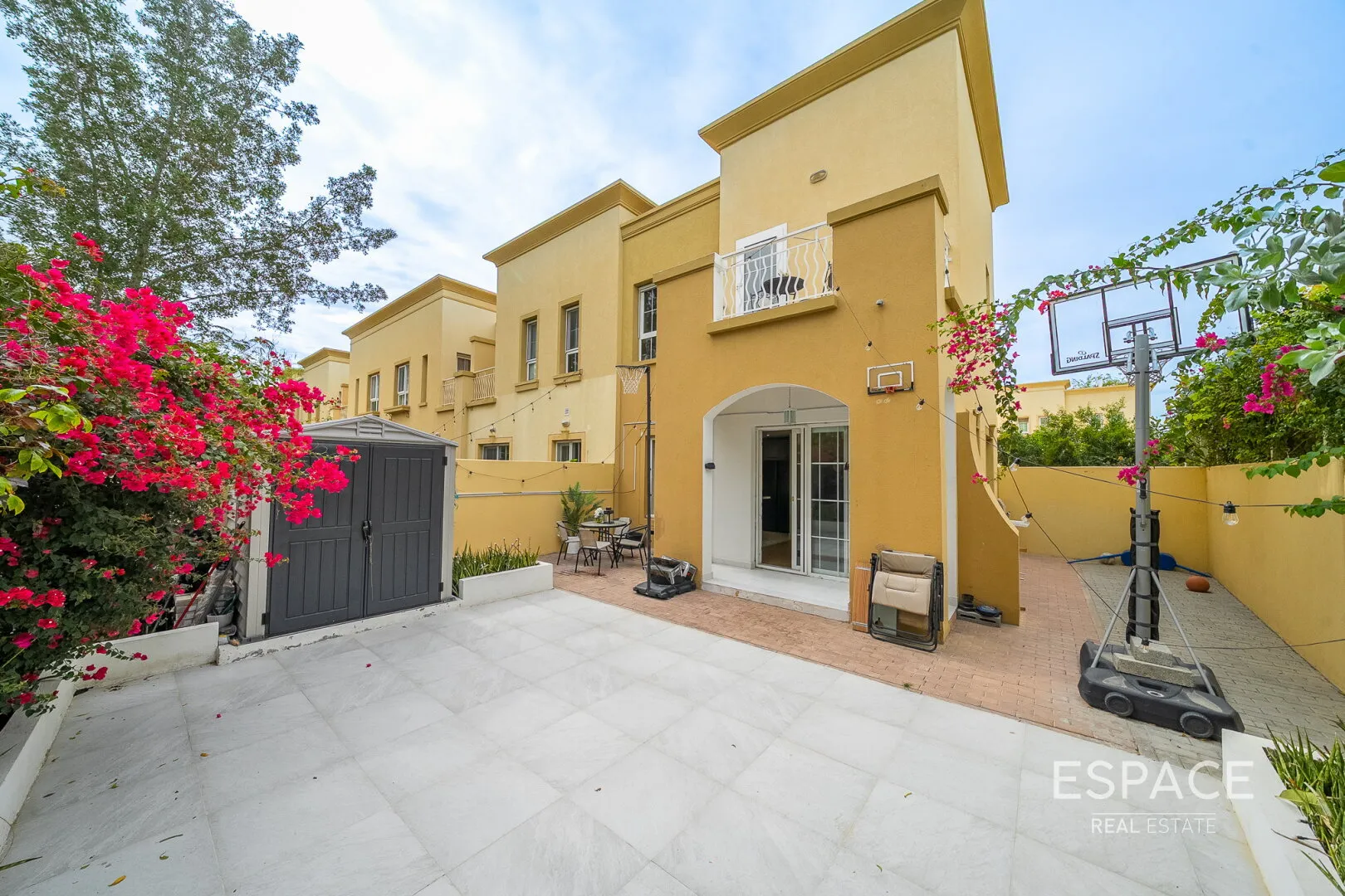 PropertiesGalleryCamera