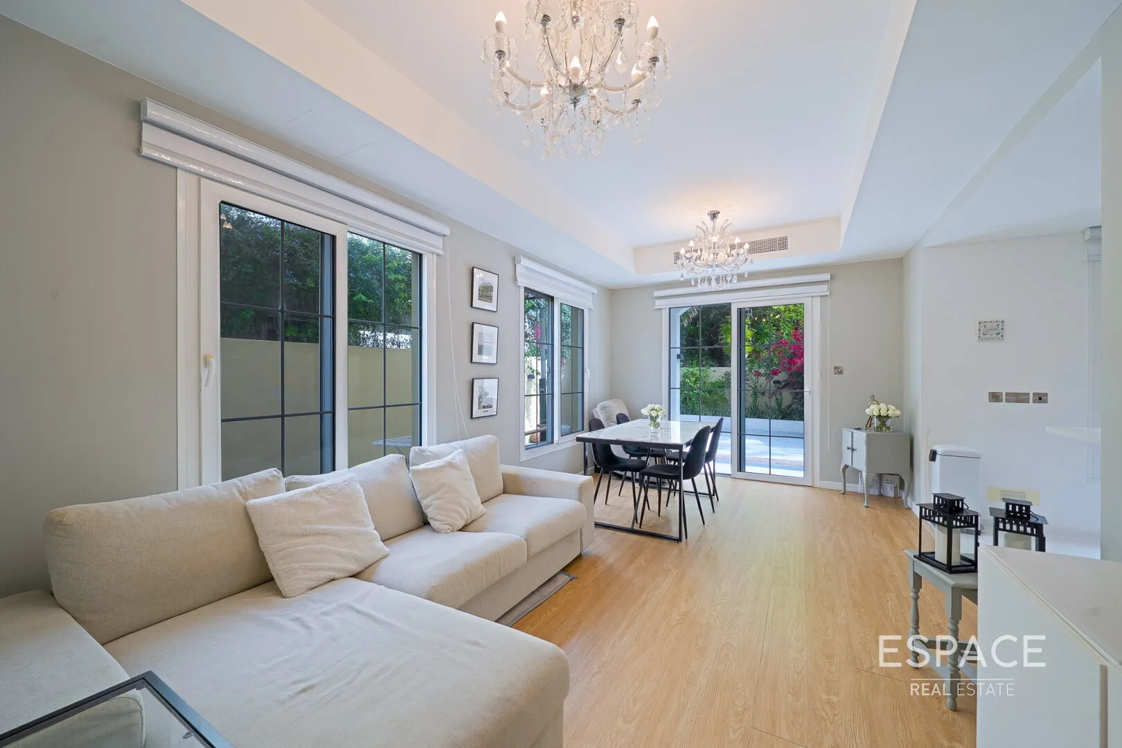 single static gallery