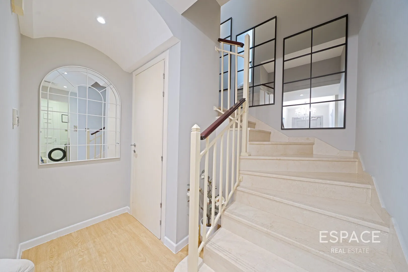 PropertiesGalleryCamera