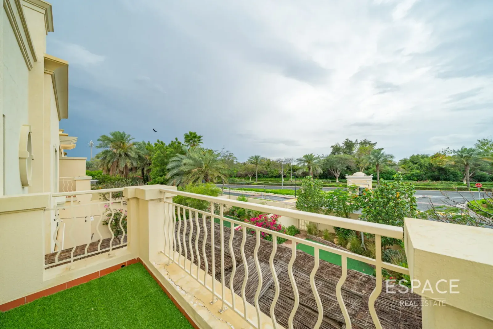 PropertiesGalleryCamera
