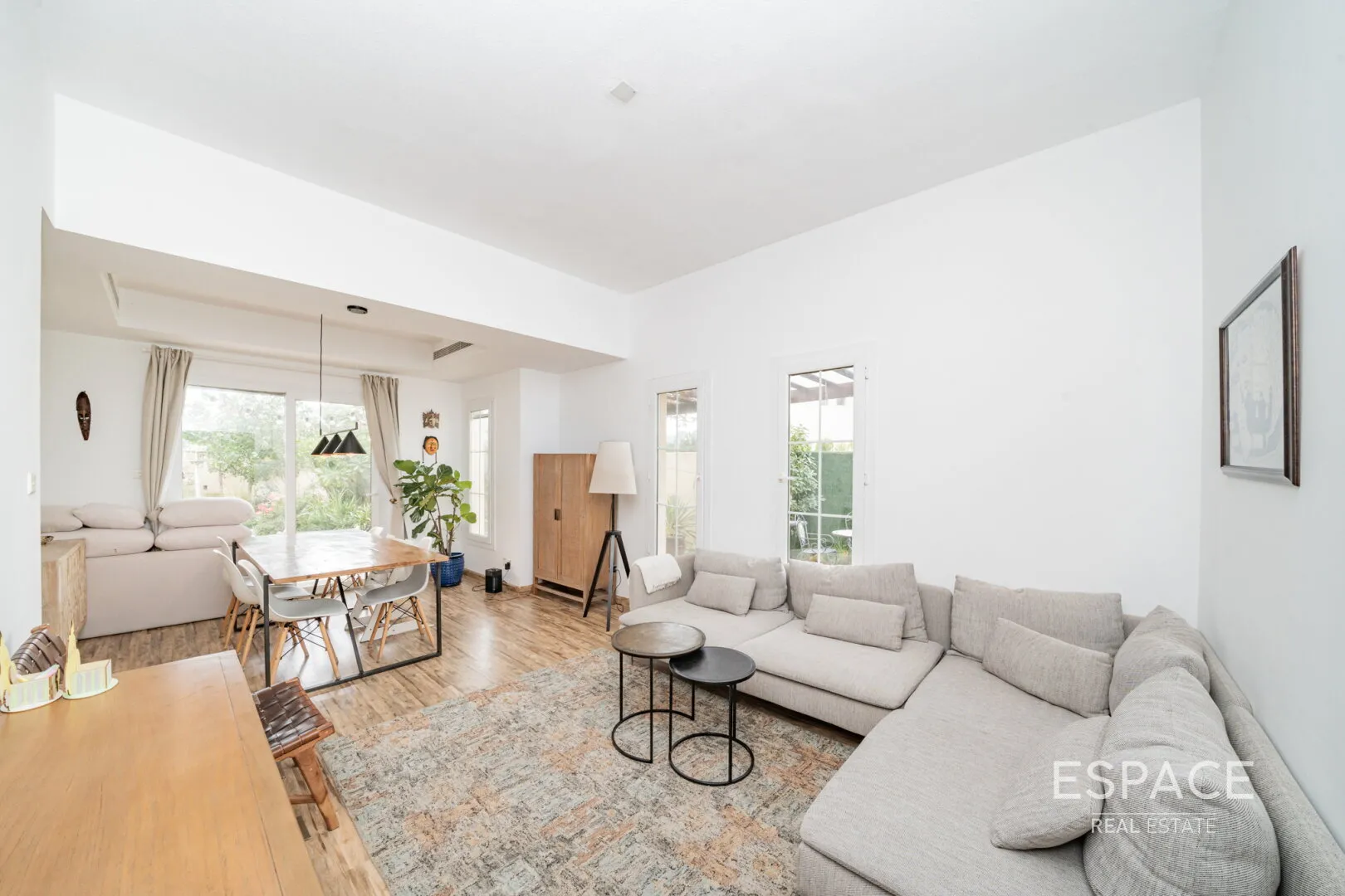 single static gallery