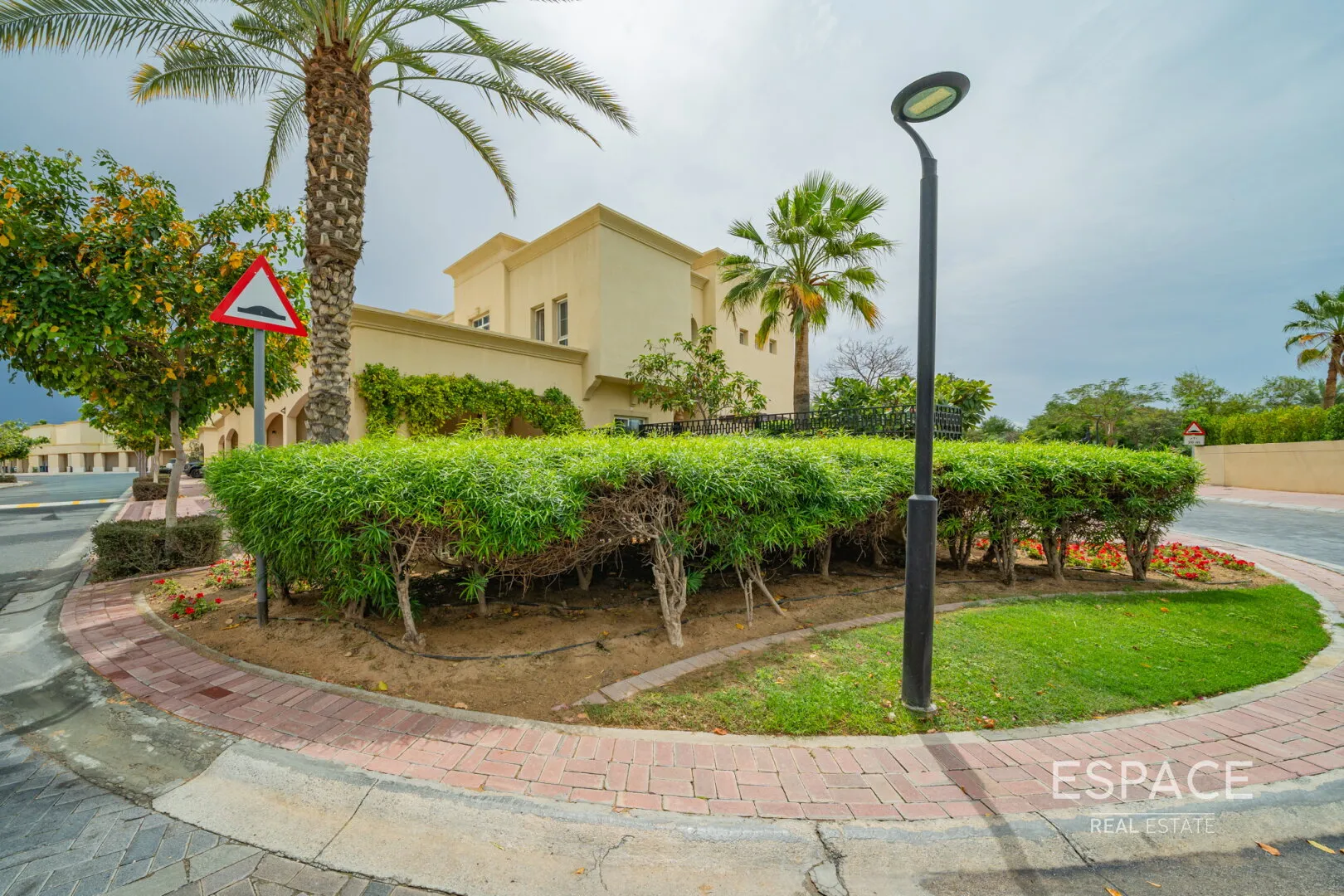 PropertiesGalleryCamera