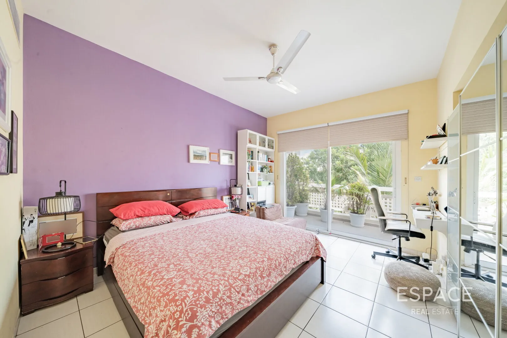 PropertiesGalleryCamera