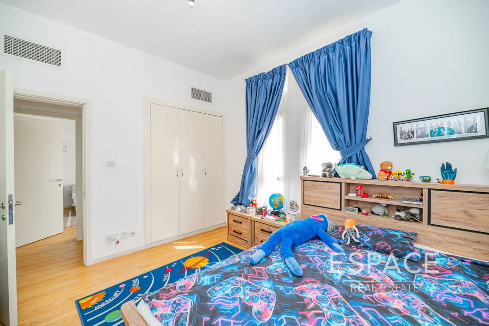 PropertiesGalleryCamera