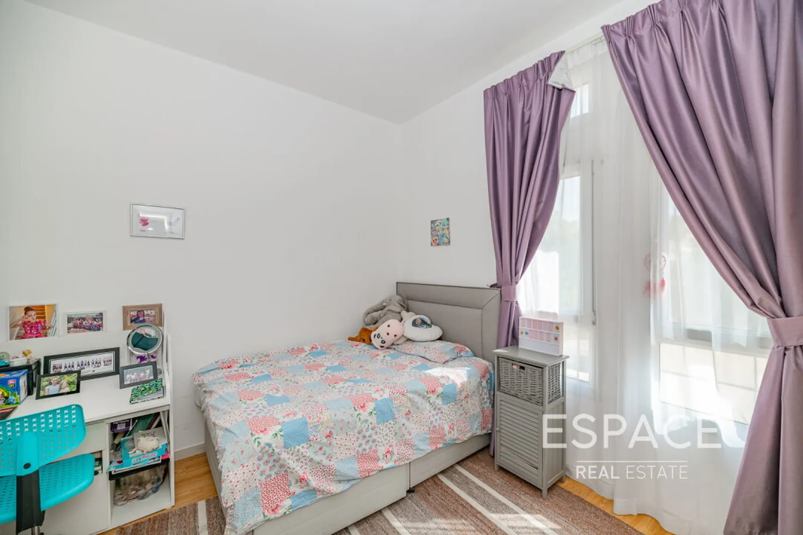 PropertiesGalleryCamera