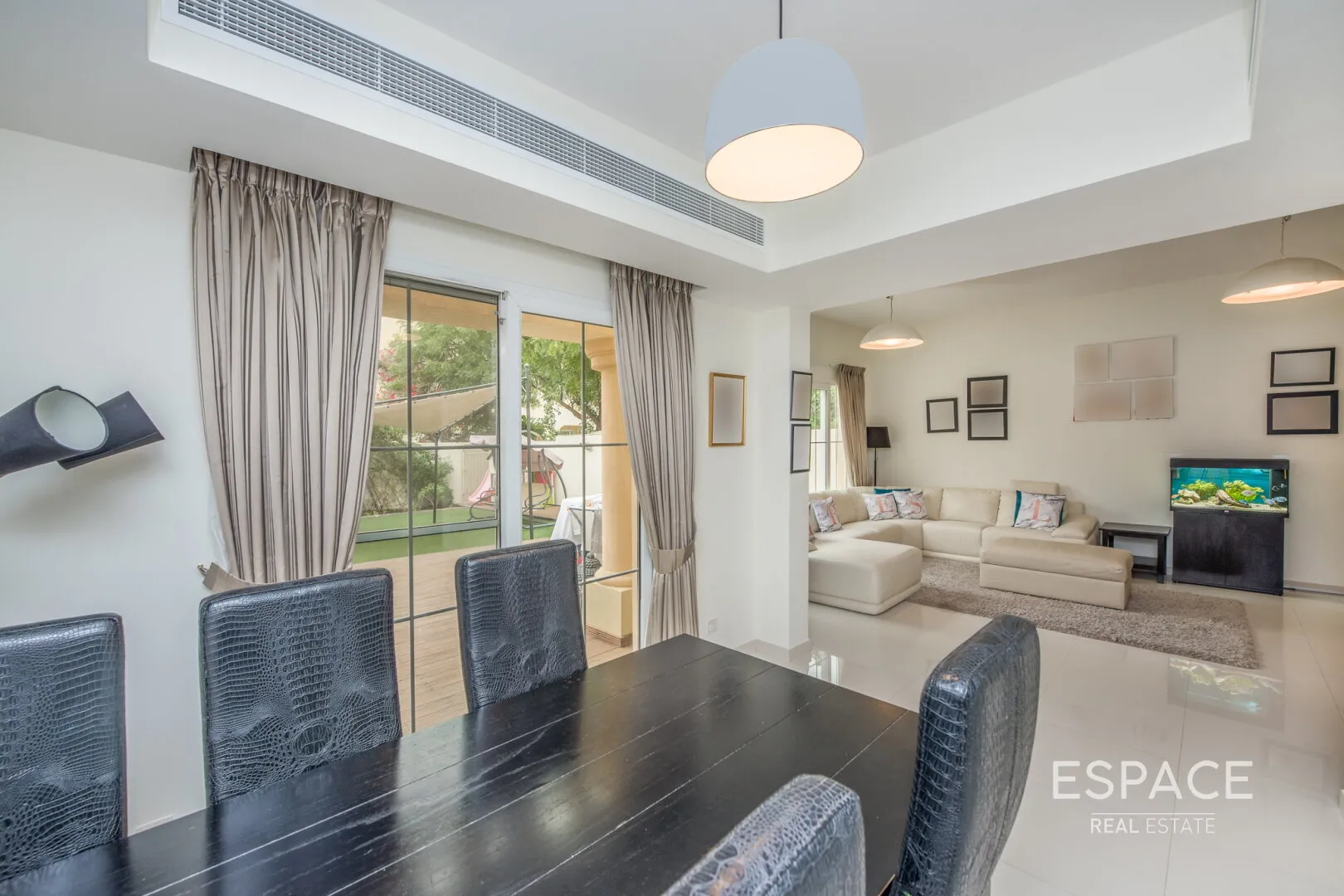 single static gallery