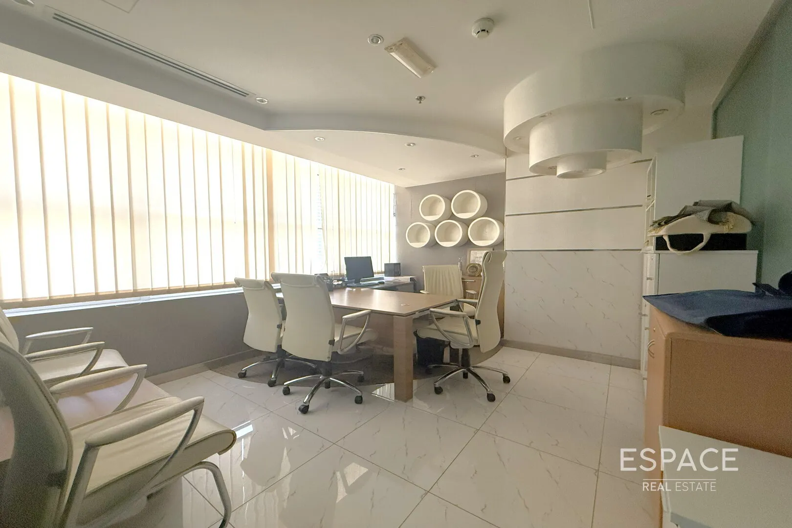 single static gallery