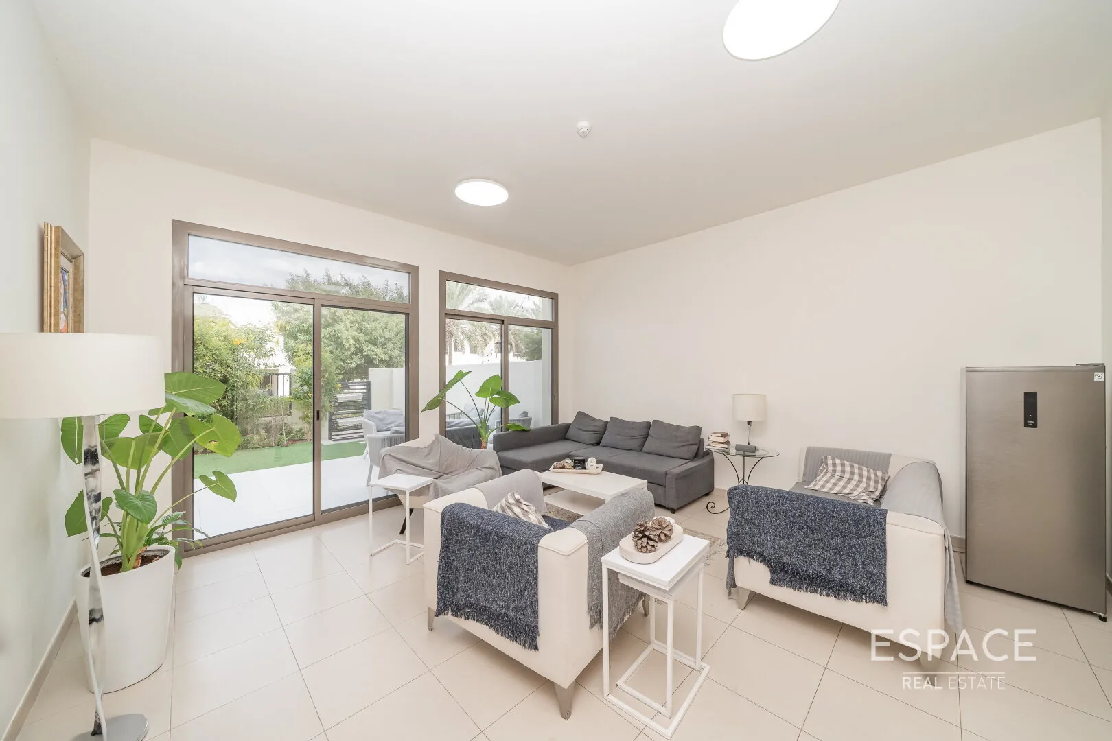 single static gallery