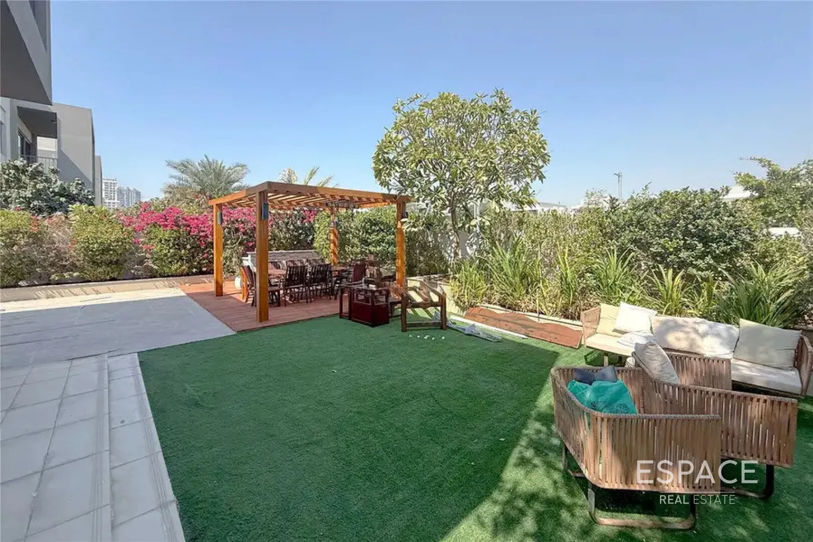 single static gallery