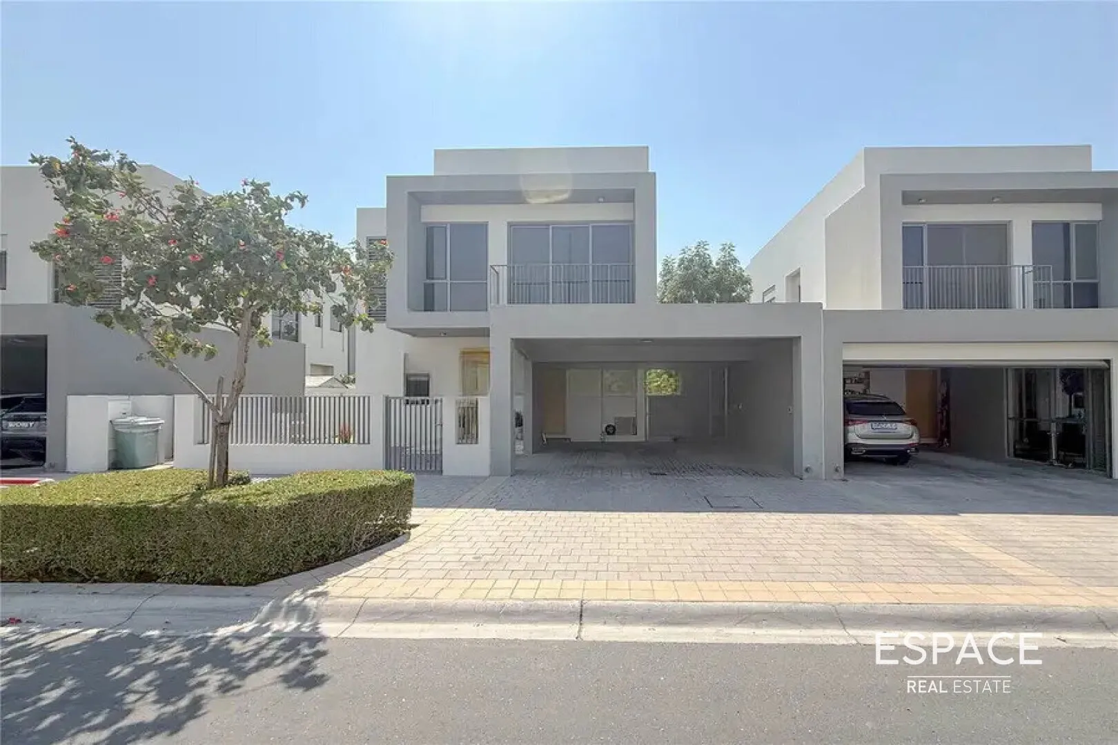 PropertiesGalleryCamera