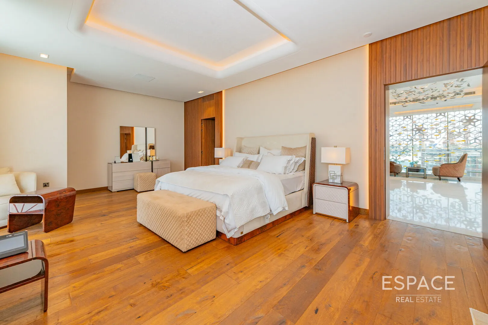 PropertiesGalleryCamera