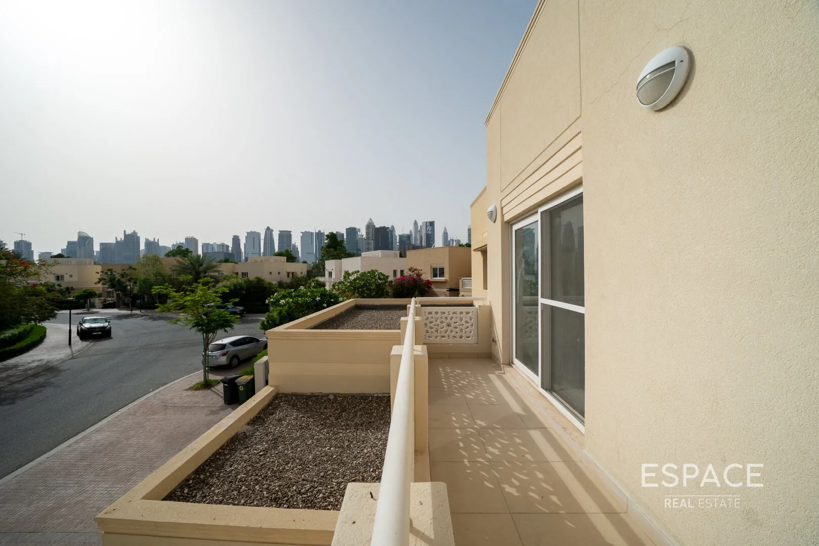 PropertiesGalleryCamera