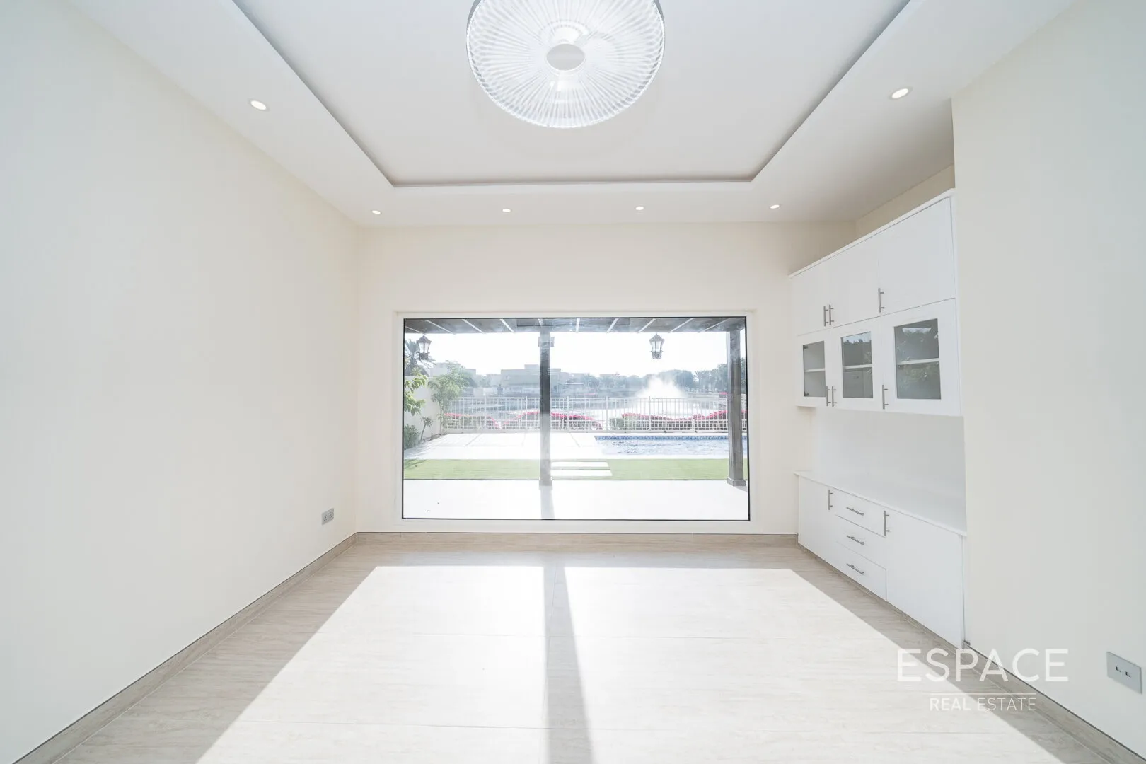 single static gallery