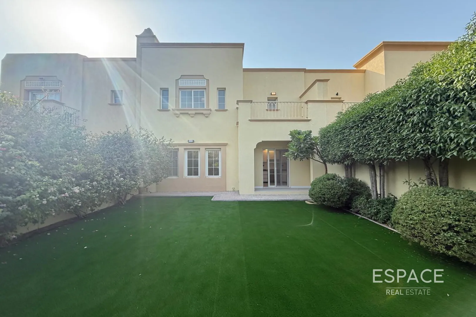 PropertiesGalleryCamera