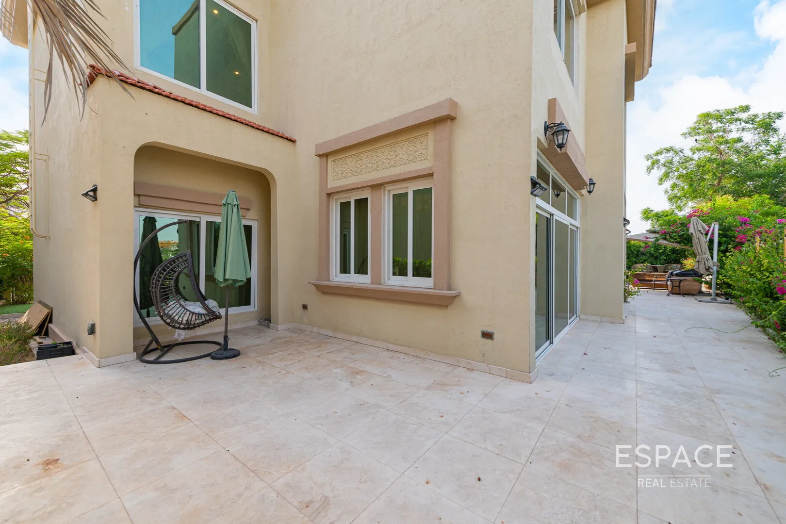 PropertiesGalleryCamera