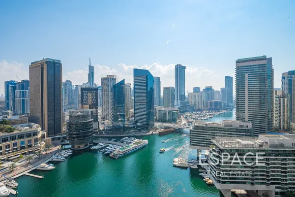 Bay Central Tower, Dubai Marina, Dubai - Espace