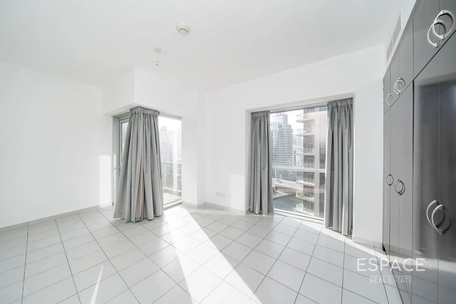 PropertiesGalleryCamera