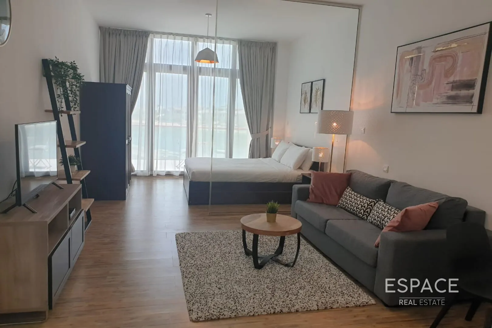 single static gallery