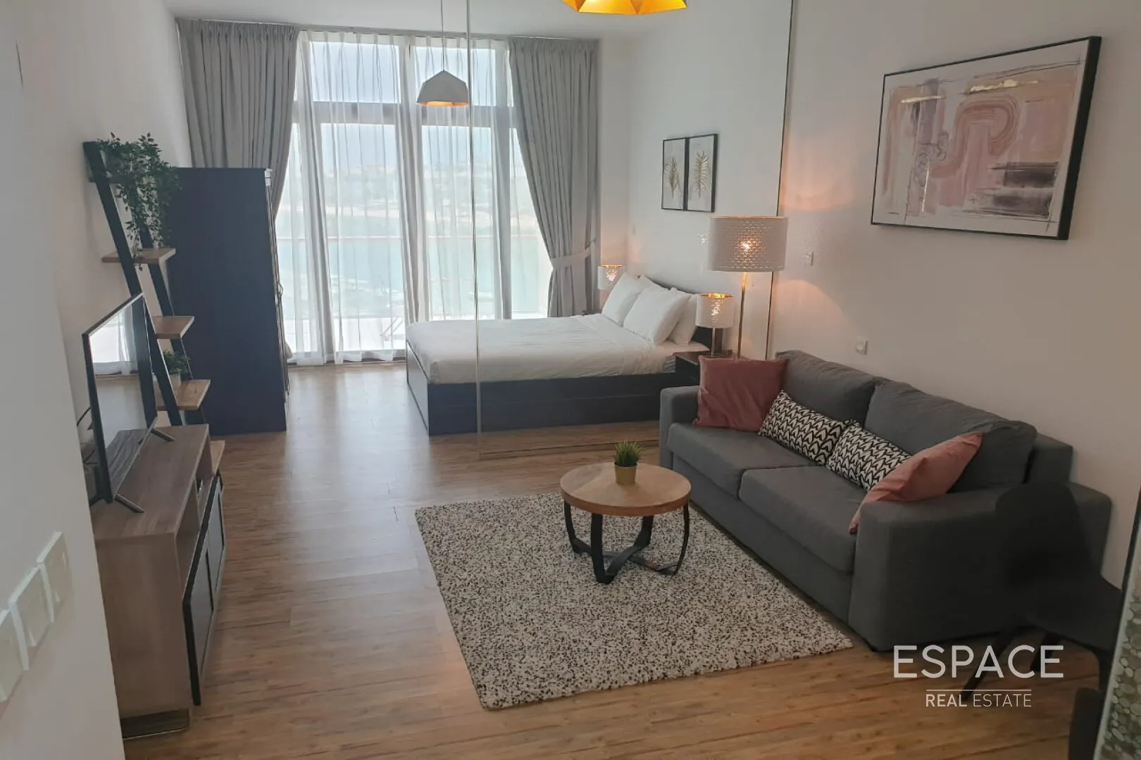 single static gallery