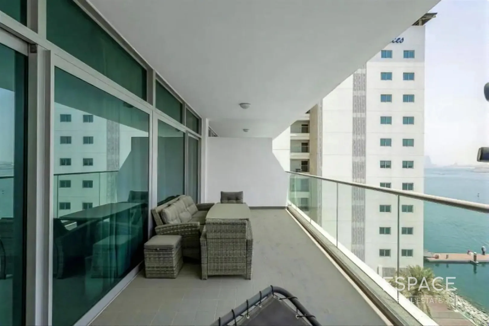 single static gallery