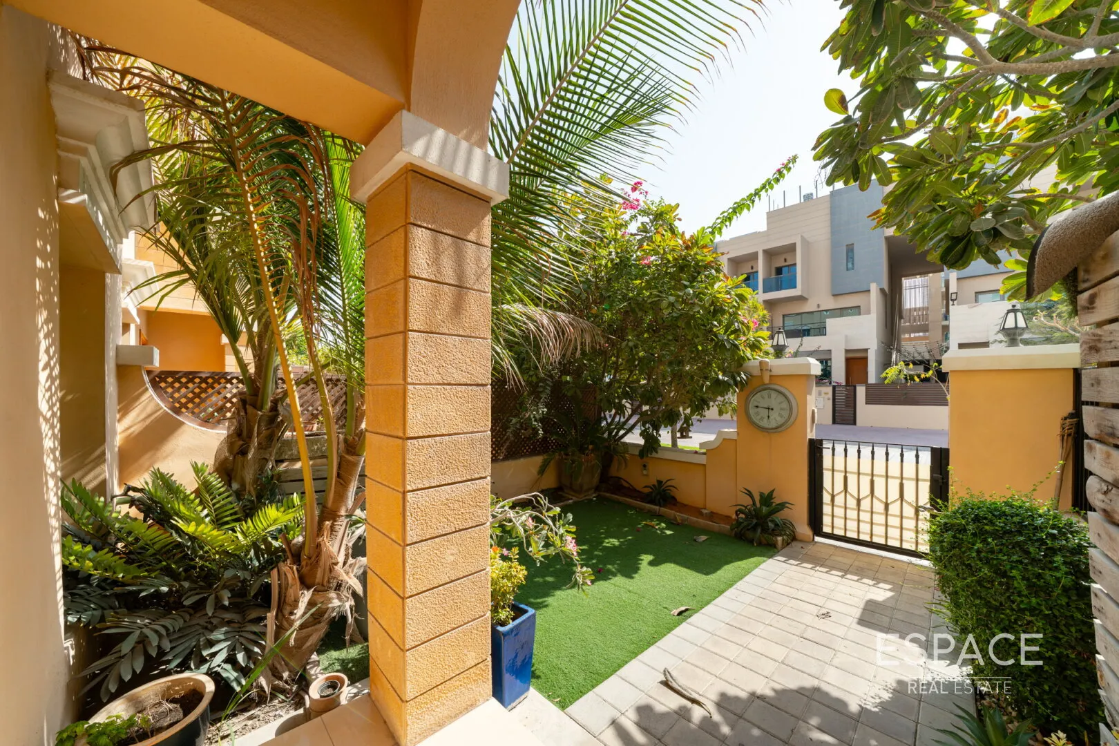 PropertiesGalleryCamera
