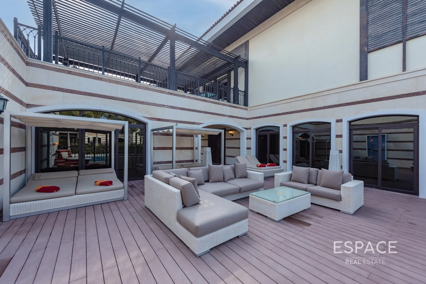 PropertiesGalleryCamera