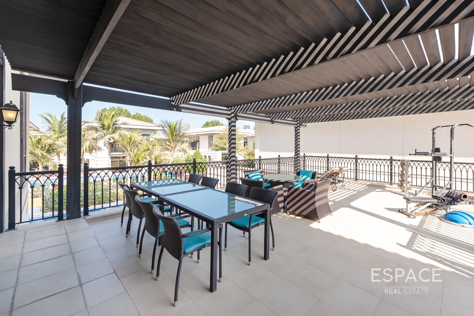 PropertiesGalleryCamera