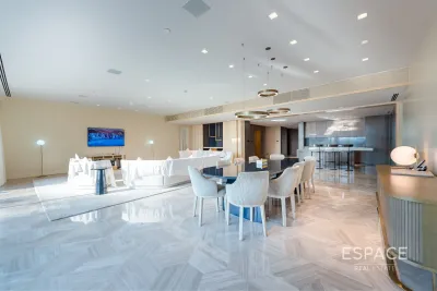 Five at Palm Jumeirah Dubai, Palm Jumeirah, Dubai - Espace
