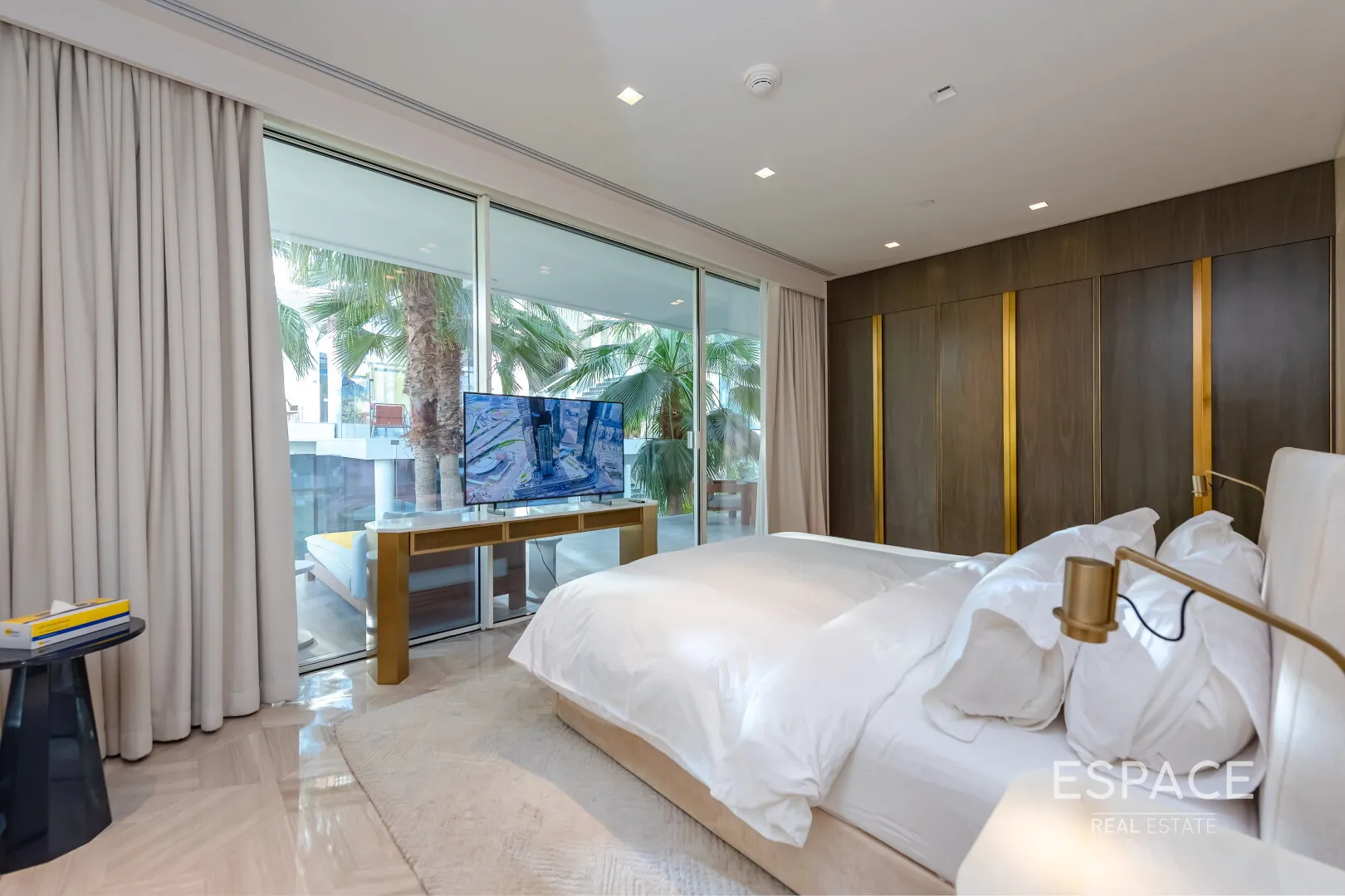 PropertiesGalleryCamera