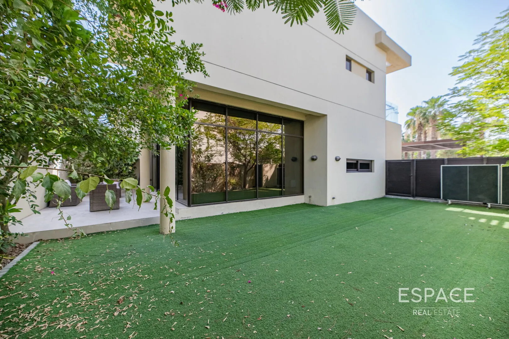 PropertiesGalleryCamera