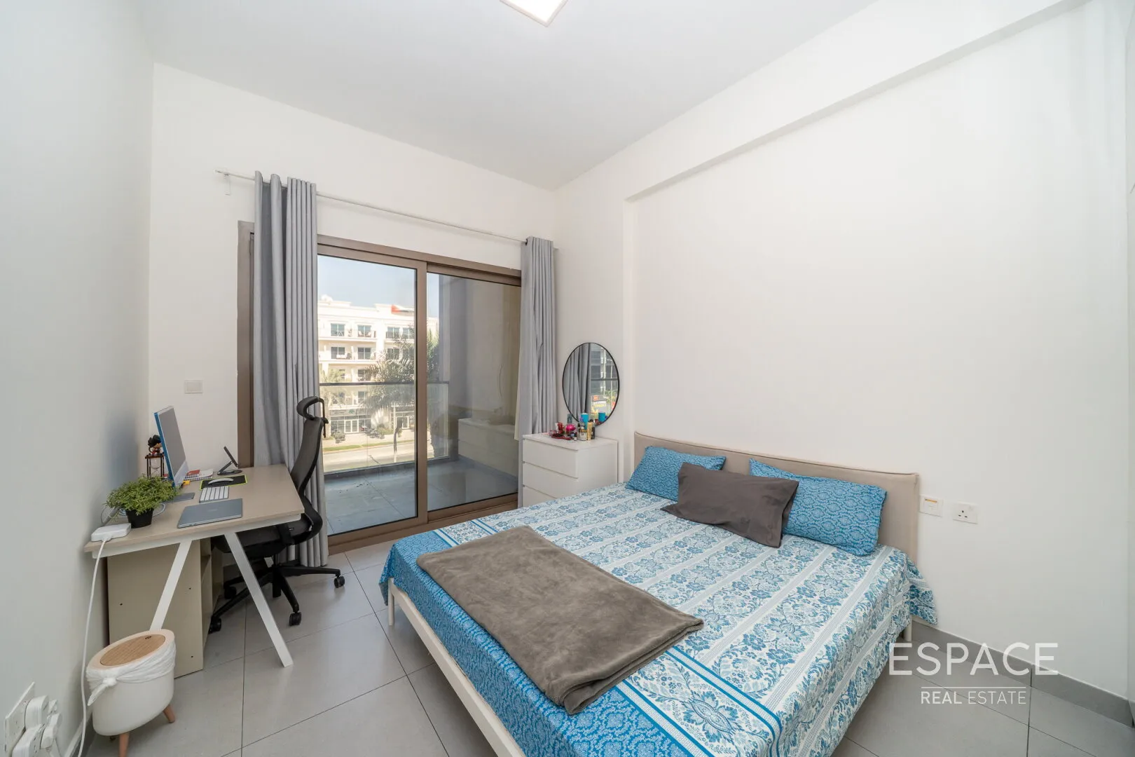 PropertiesGalleryCamera