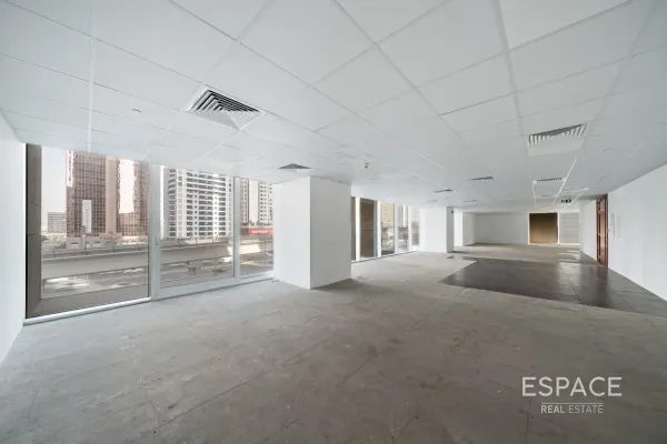 Maze Tower, Sheikh Zayed Road, Dubai - Espace