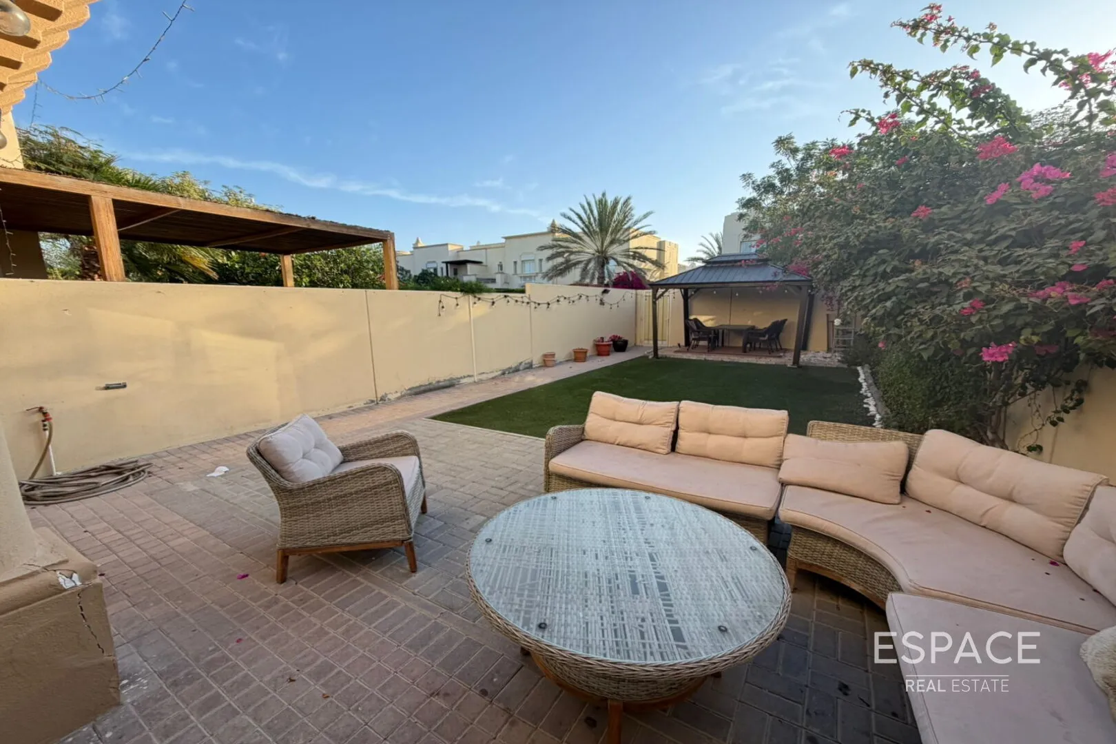 PropertiesGalleryCamera