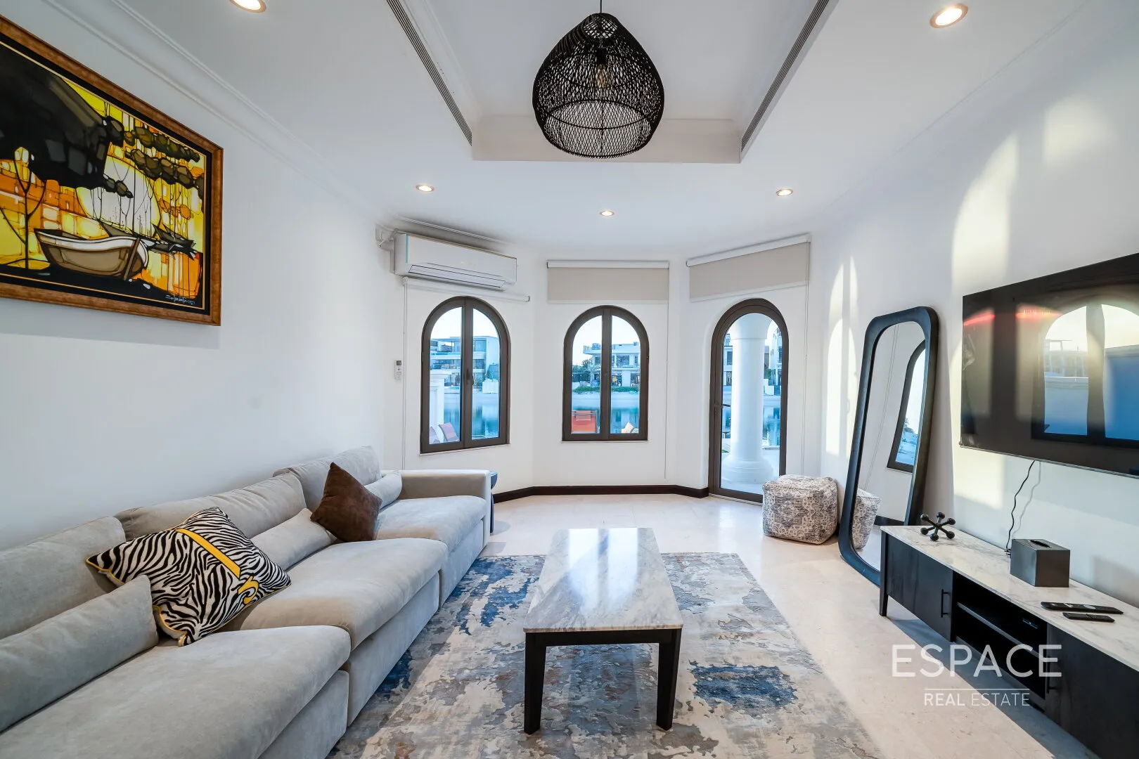 single static gallery