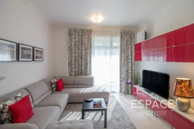 Emerald Residence, Dubai Marina, Dubai - Espace