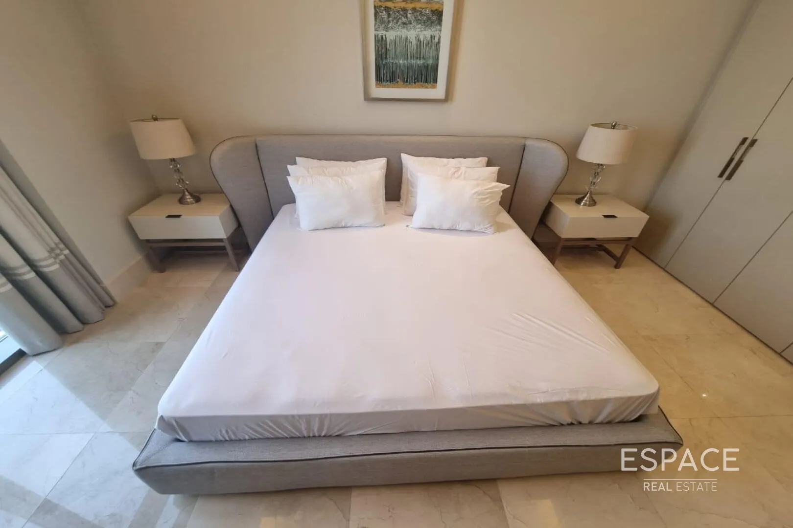 PropertiesGalleryCamera