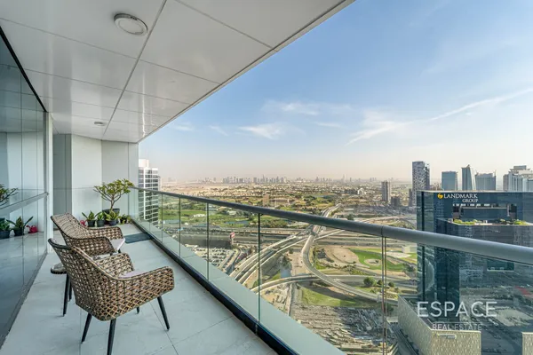 23 Marina, Dubai Marina, Dubai - Espace