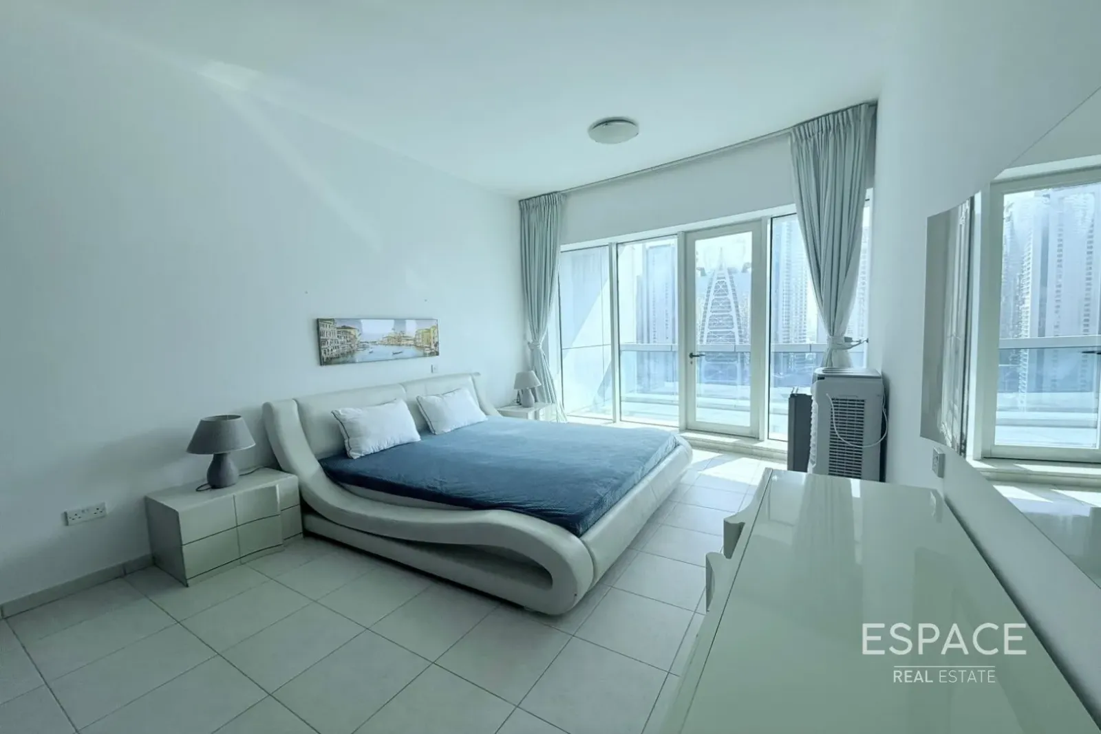 PropertiesGalleryCamera