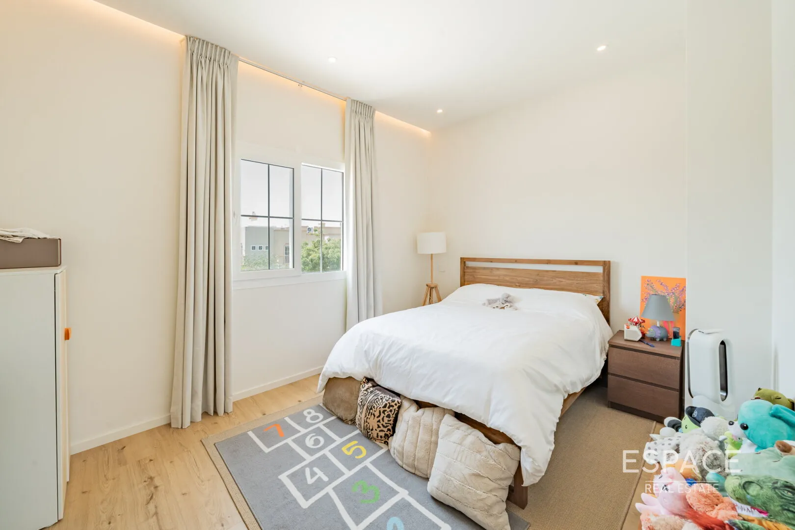 PropertiesGalleryCamera