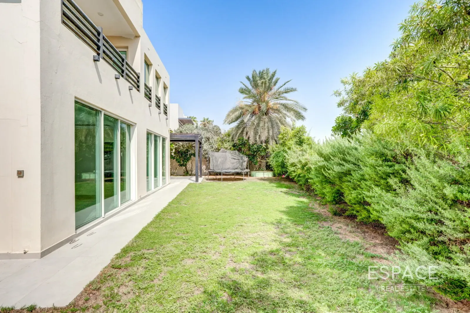 PropertiesGalleryCamera