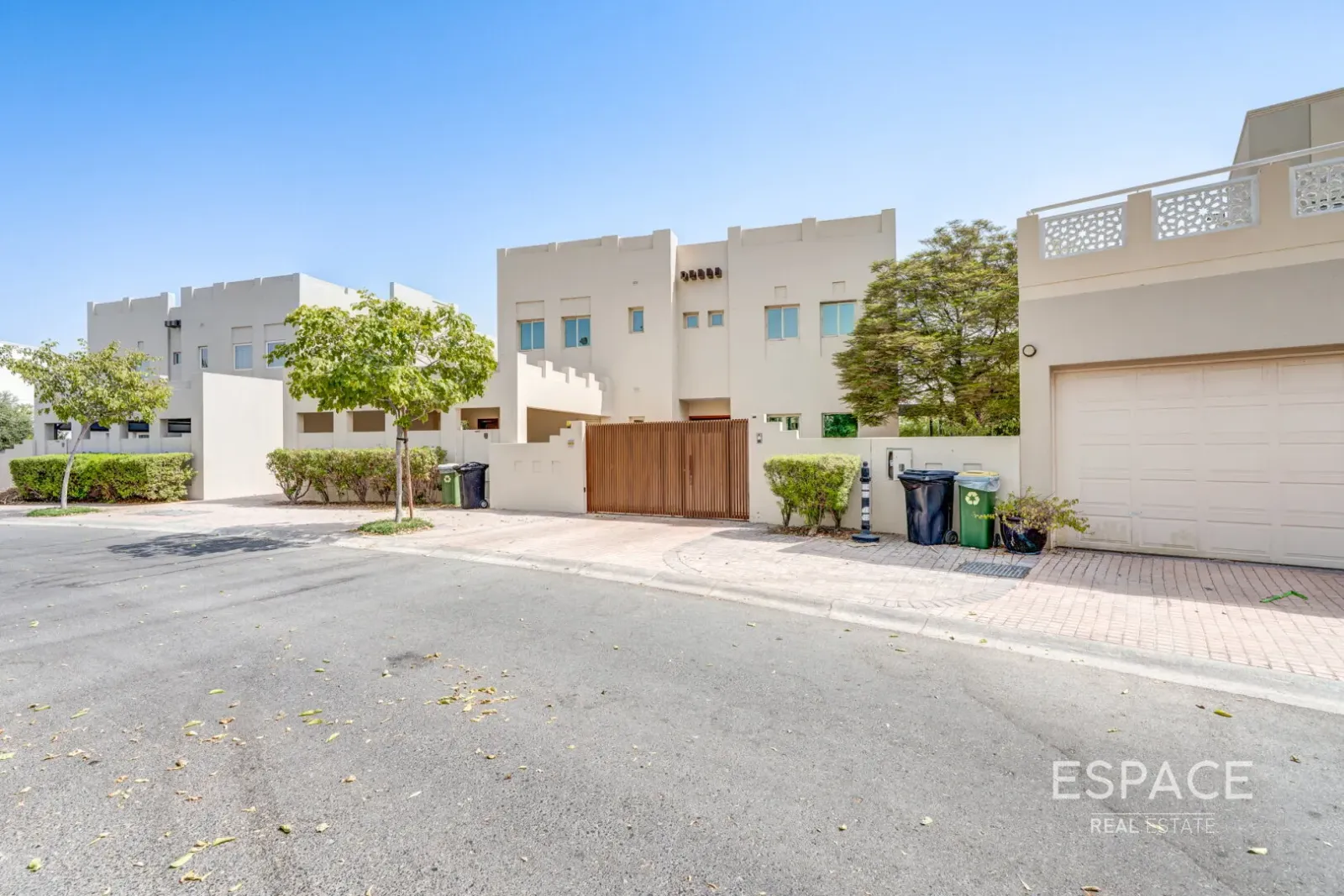 PropertiesGalleryCamera