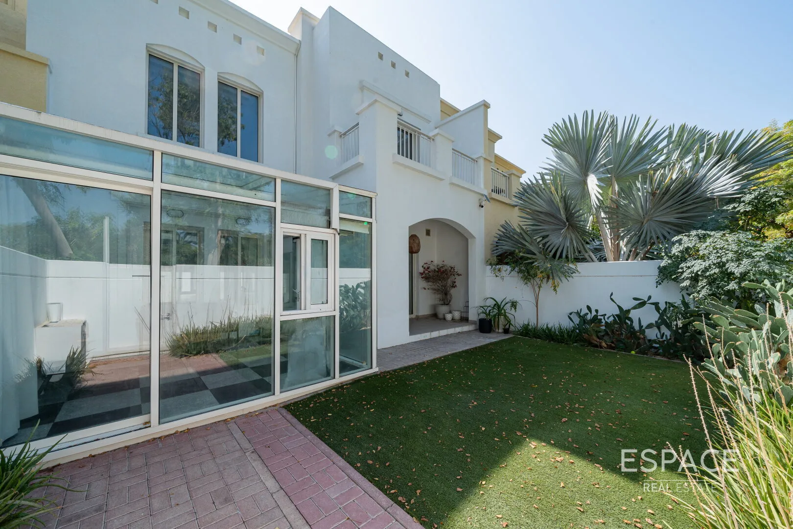 single static gallery